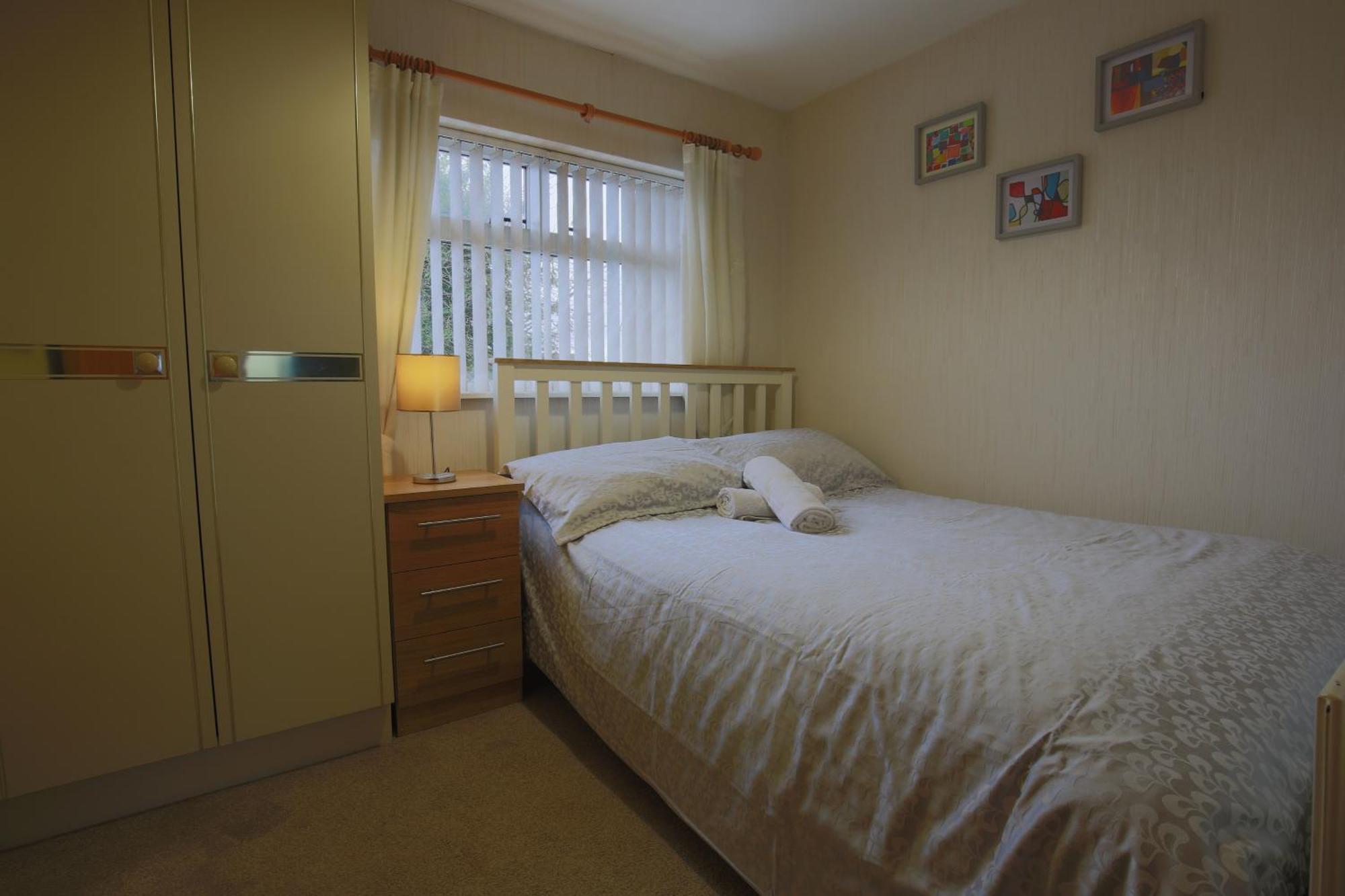 Spacious 4 Bedroom Home - 5 Min Walk To Town Енніскіллен Екстер'єр фото
